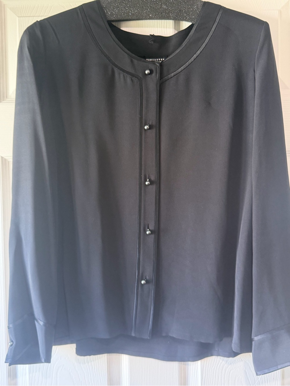Doncaster Black 100% silk Long-Sleeve Dress Shirt with Pearl-Style Buttons